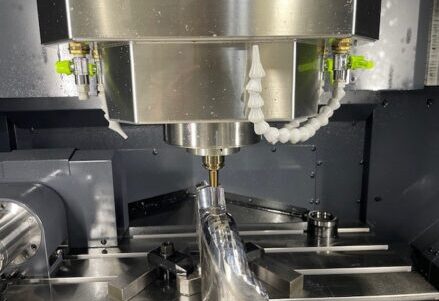 協栄金型工業(株)